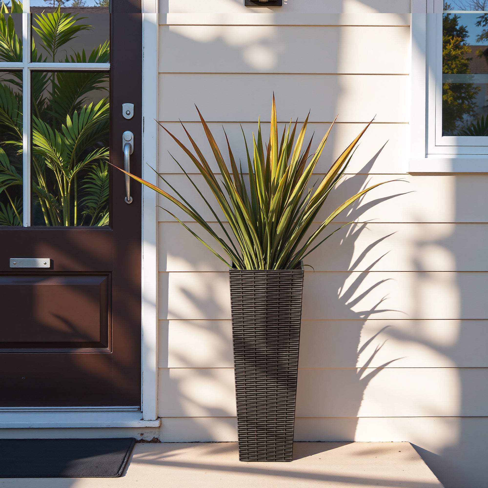 plastic patio plants Homall 2-Pack 24" Tall Outdoor Plastic Planters with Inside Pots, Ratt – homalldirect